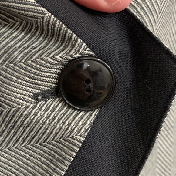 Vintage 1980s Black White Asymmetrical Single Button Blazer Jacket Size 7 - Picture 7 of 8